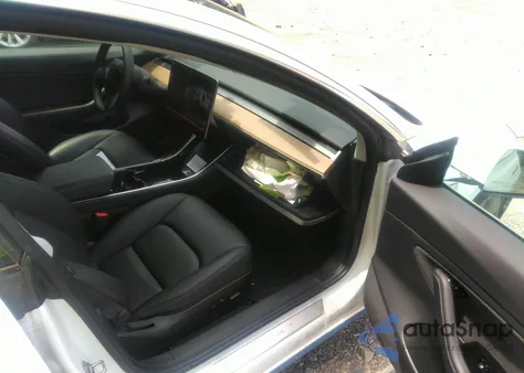 2020 Tesla Model 3 Long Range Dual Motor All-Wheel Drive z USA, uszkodzony, nr VIN 5YJ3E1EB8LF637142